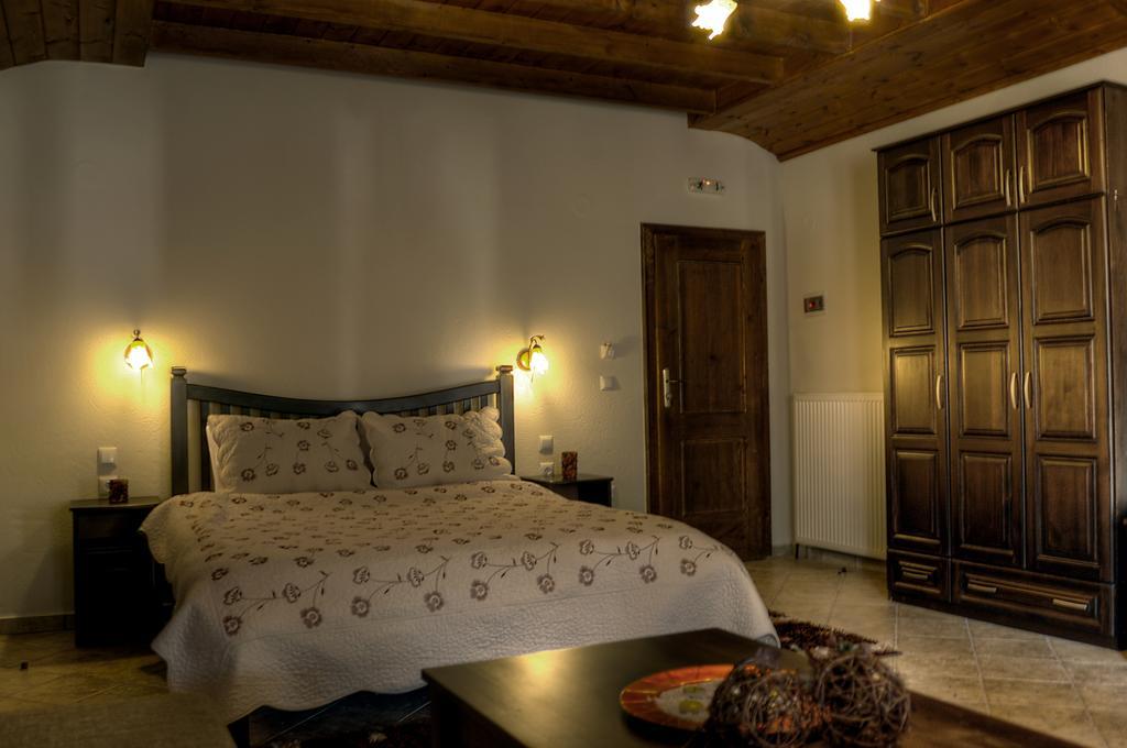 Toula Rooms Angistron Bilik gambar