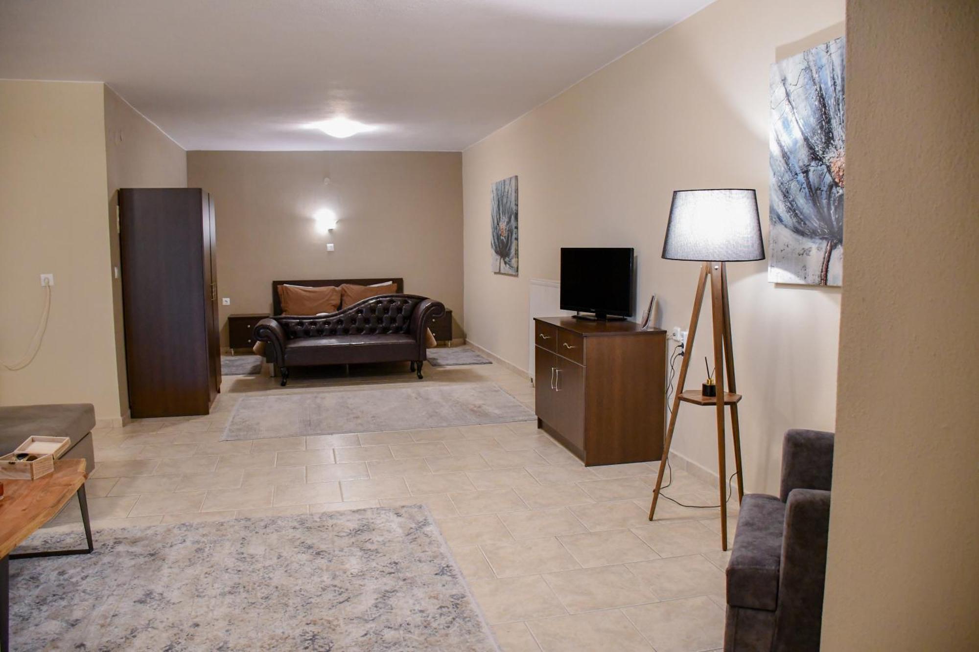 Toula Rooms Angistron Luaran gambar