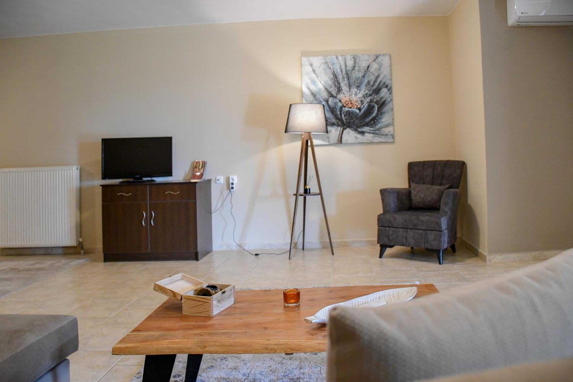 Toula Rooms Angistron Luaran gambar