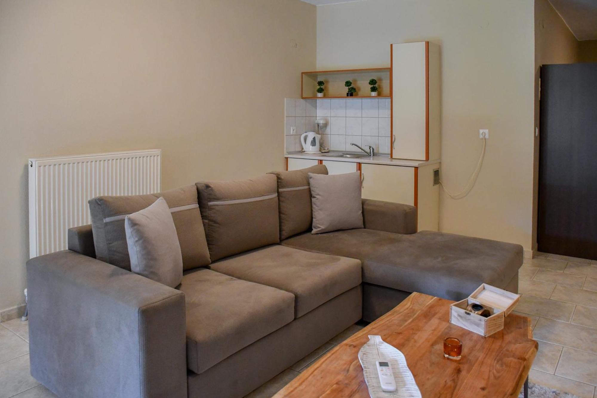 Toula Rooms Angistron Luaran gambar